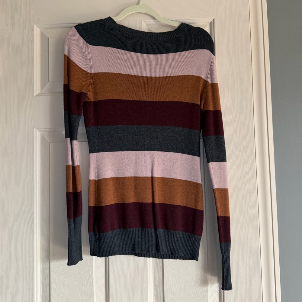 Express Fall Colorblock Crew Neck Sweater - Picture 4 of 5